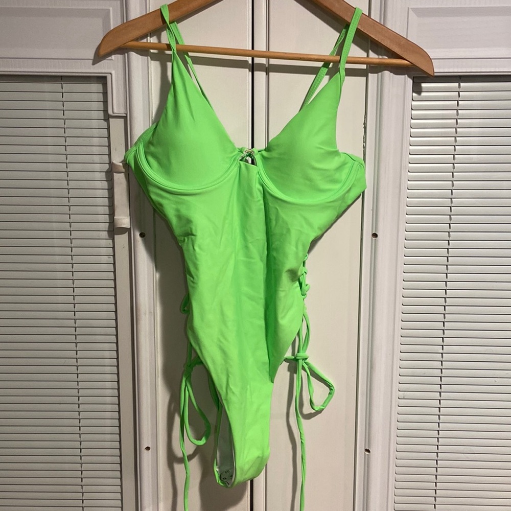 Aluna Levi one piece bathing suite